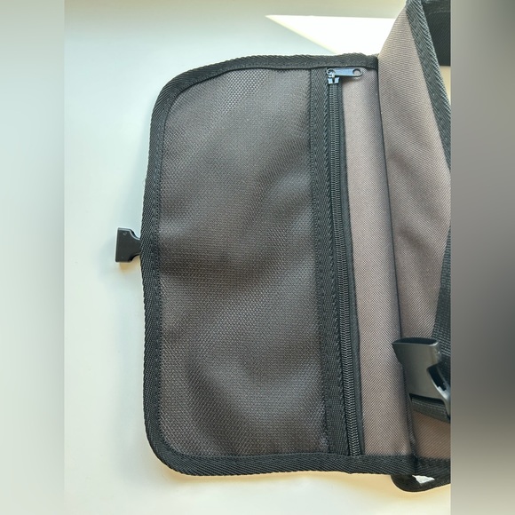 Carseat Tray - Picture 7 of 11